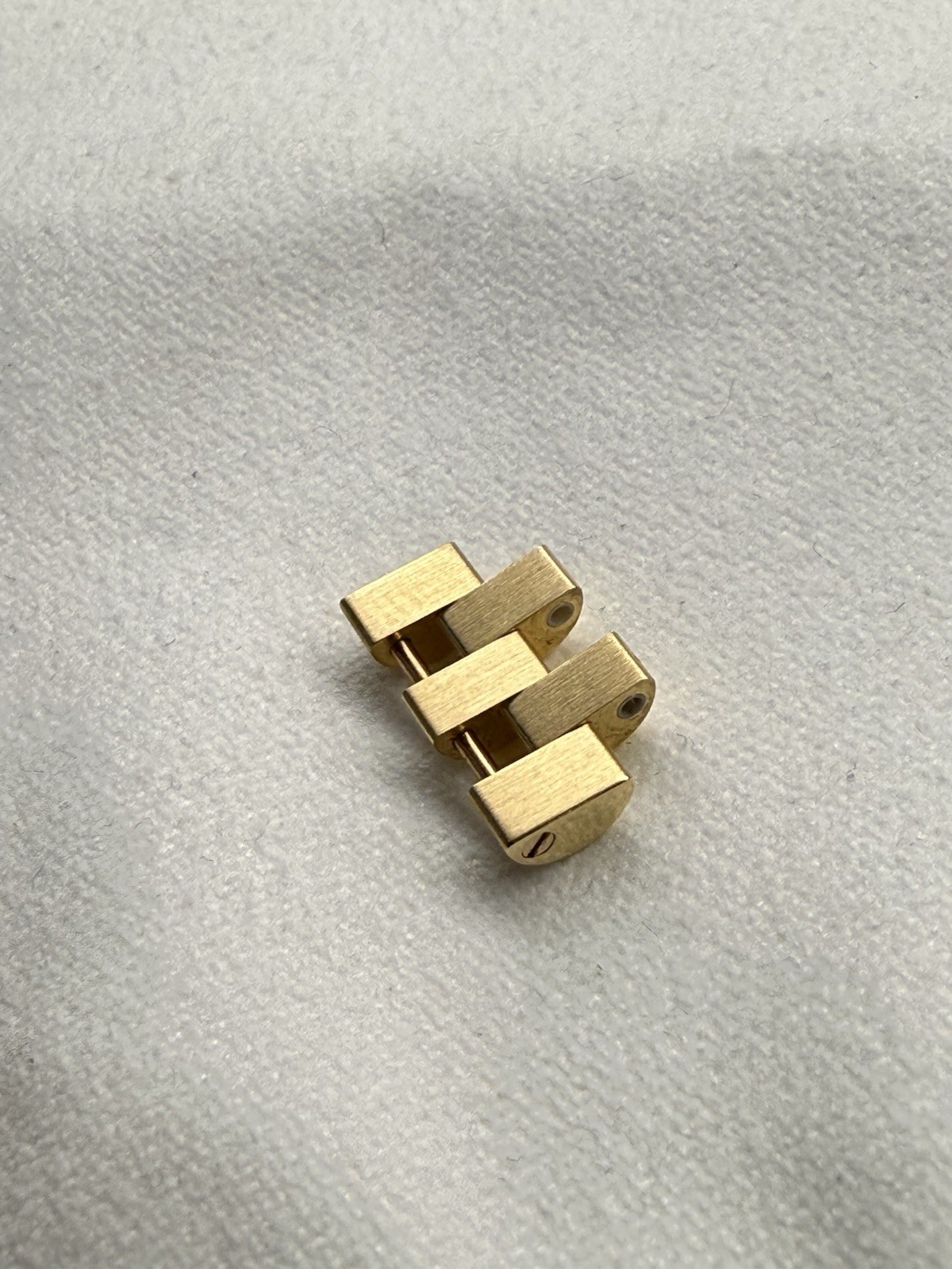 One 18K Yellow Gold Jubilee Link w/ Screw Rolex GMT Master 2 Ref 126718 Genuine