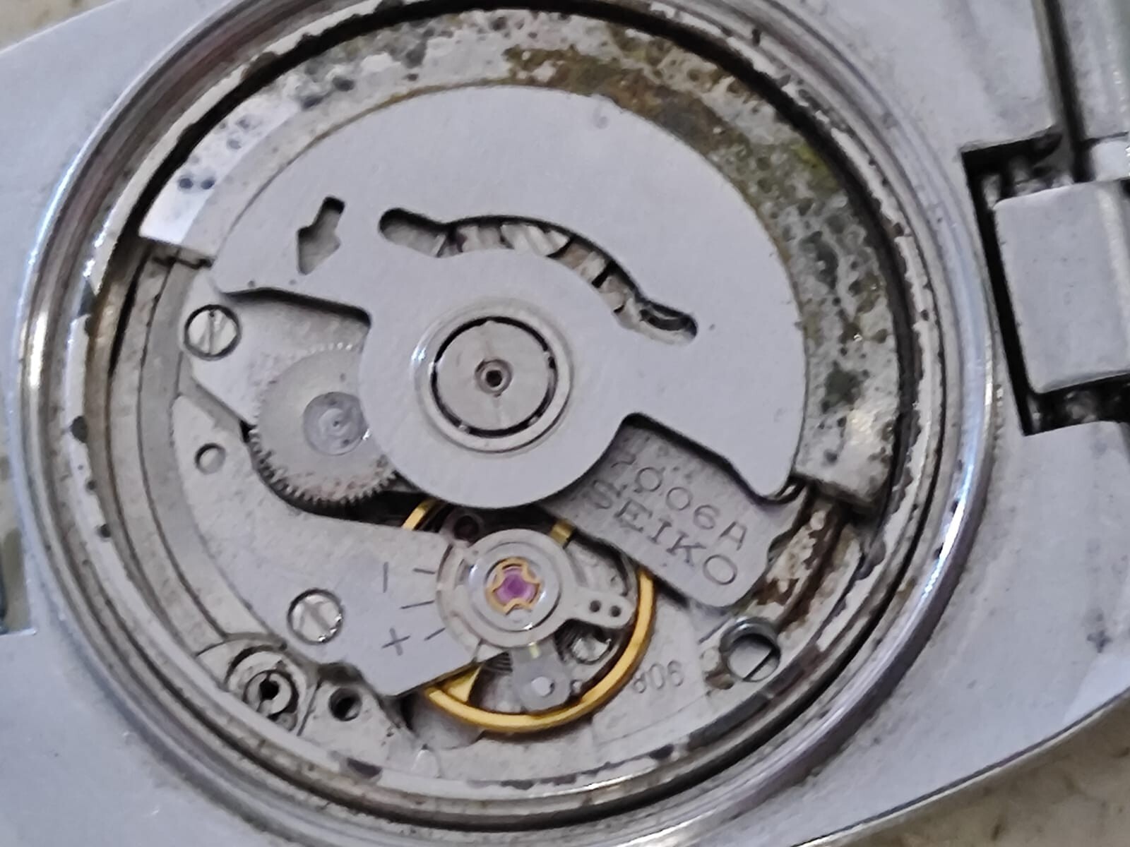Vintage Seiko 7006-6000 Automatic Day Date – Not Work Good balance for parts