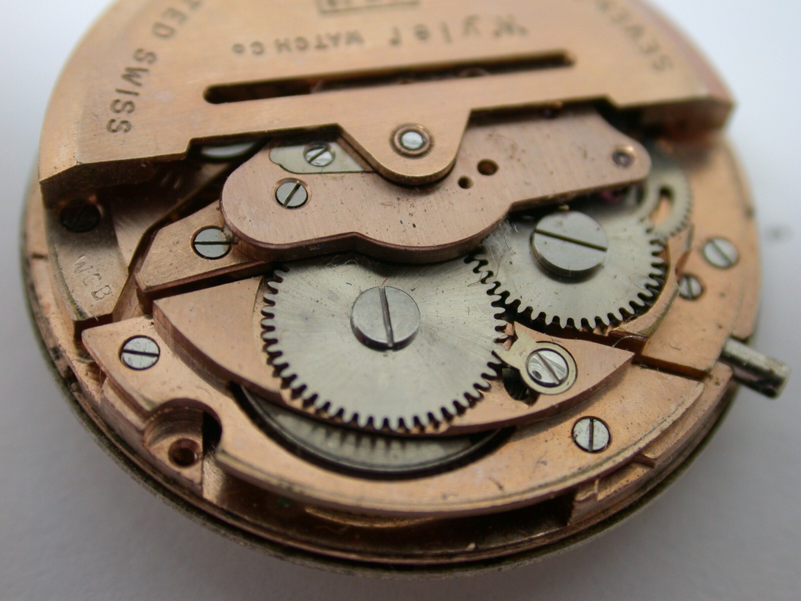 WATCHMAKERS – WYLER WATCH CO 17 JEWEL MOVEMENT – VINTAGE PARTS – 33MF1