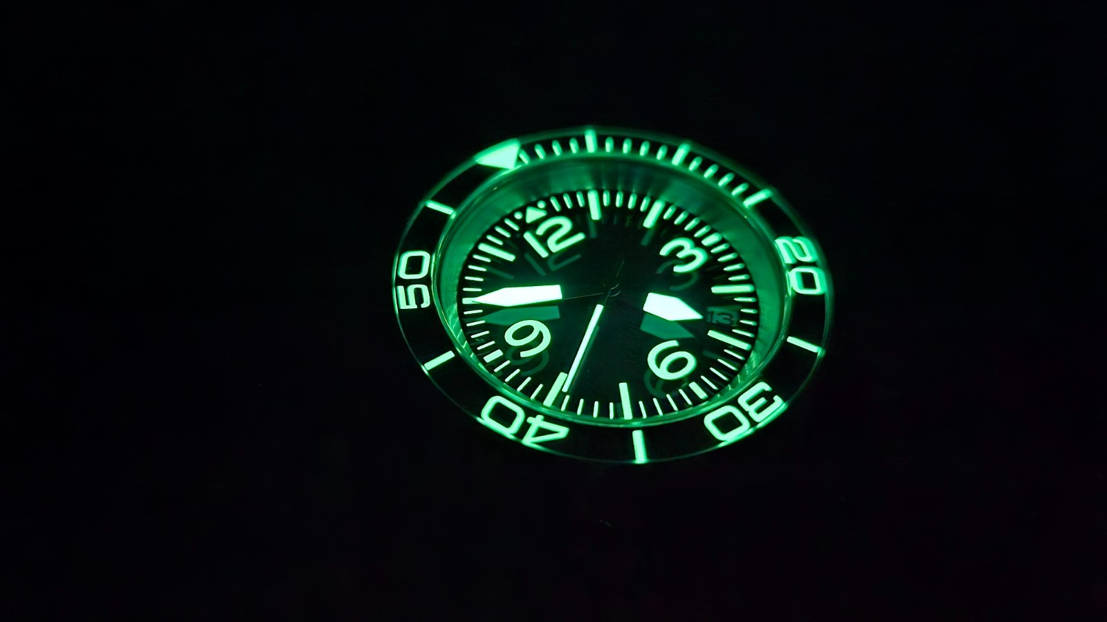 Custom Watch NH35 Movement Homage Timepiece w/ amazing glow-in-the-dark features