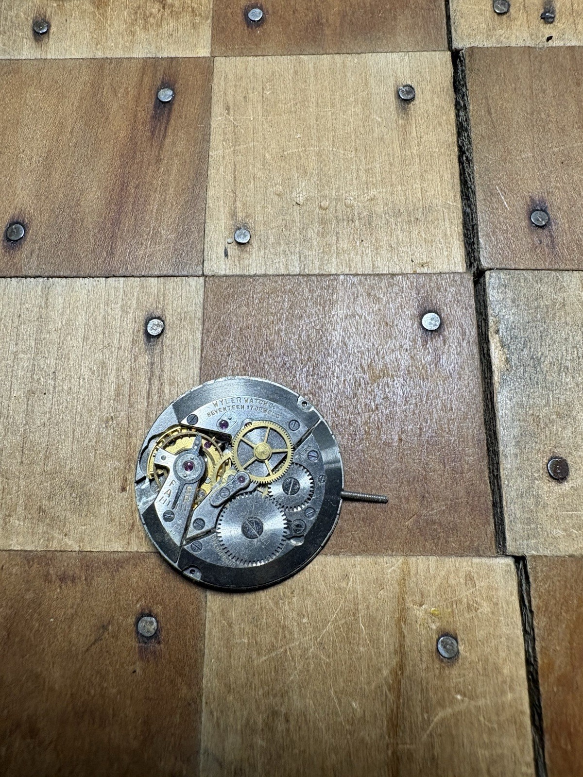 WRISTWATCH MOVEMENT WYLER 17j PARTS/REPAIR ! b1x12