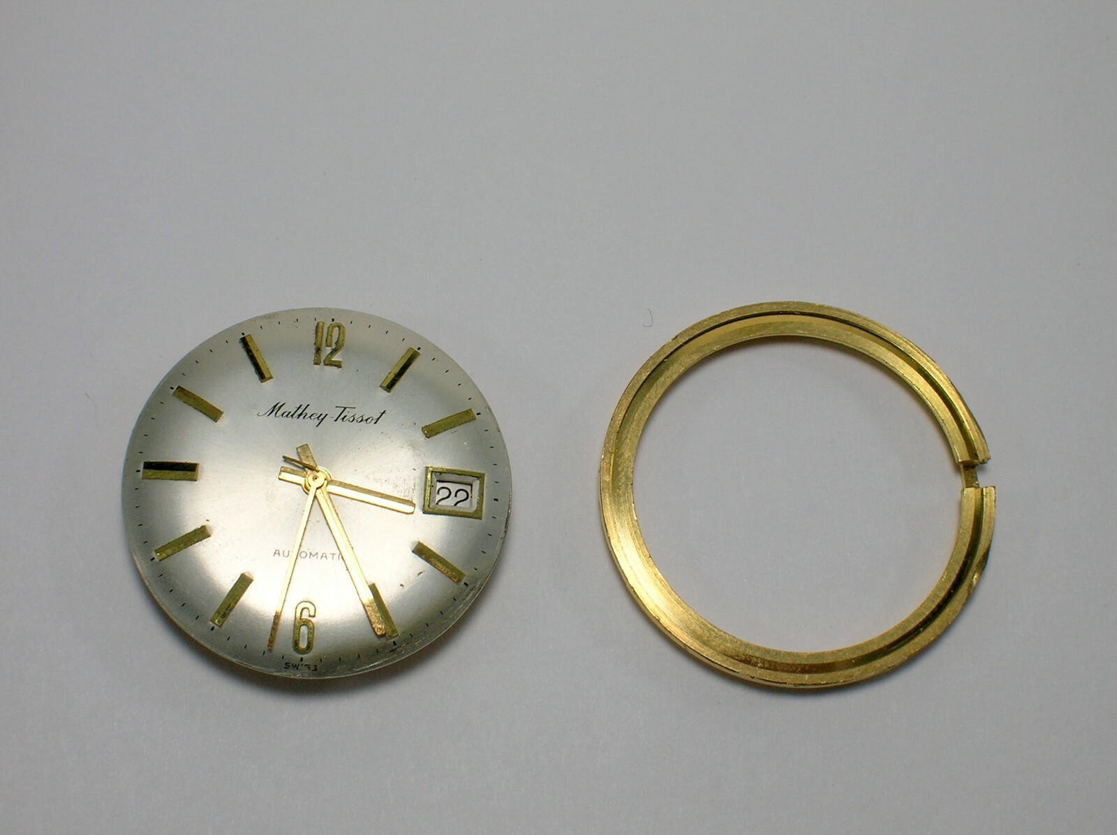 MATHEY TISSOT VINTAGE AUTOMATIC WATCH MOVEMENT WITH DATE – NICE CONDITION