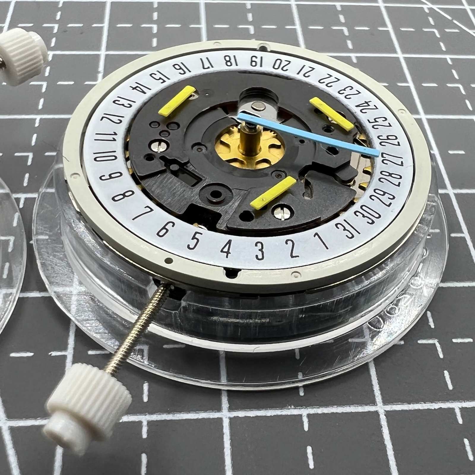 Genuine Swiss ISA 8162 Movement Date At 6 Quartz Movement ISA 8172 Replacement