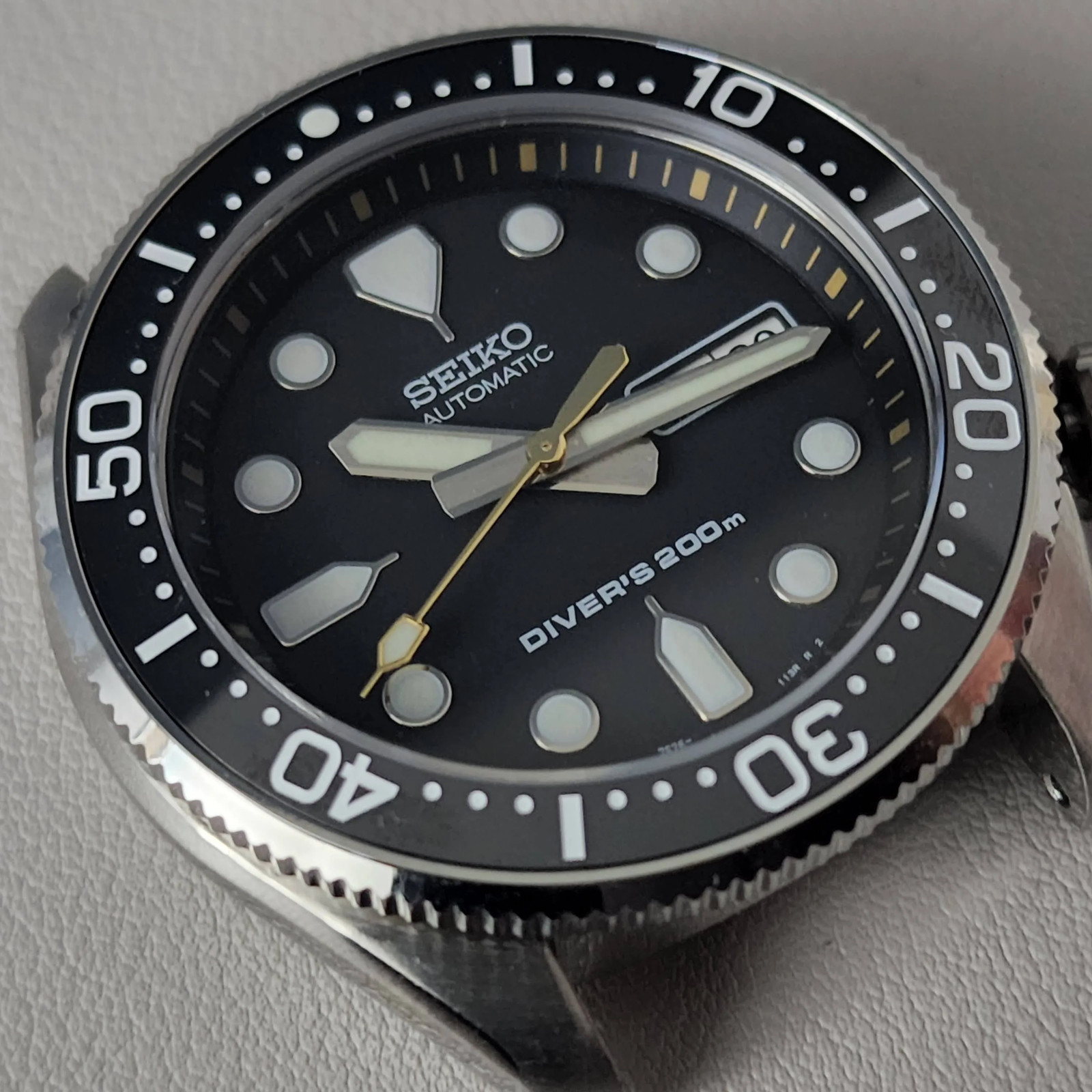 SEIKO Bezel Insert SKX007 / 62mas Black Ceramic Sloped C3
