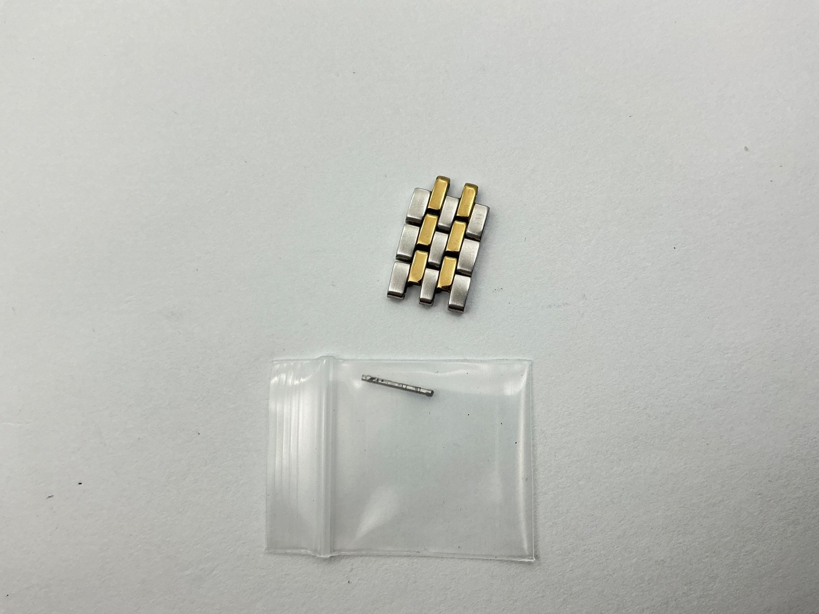 Ladies Seiko V138-0AA0 Two Tone Gold Tone and Stainless Steel 3 Links 11mm
