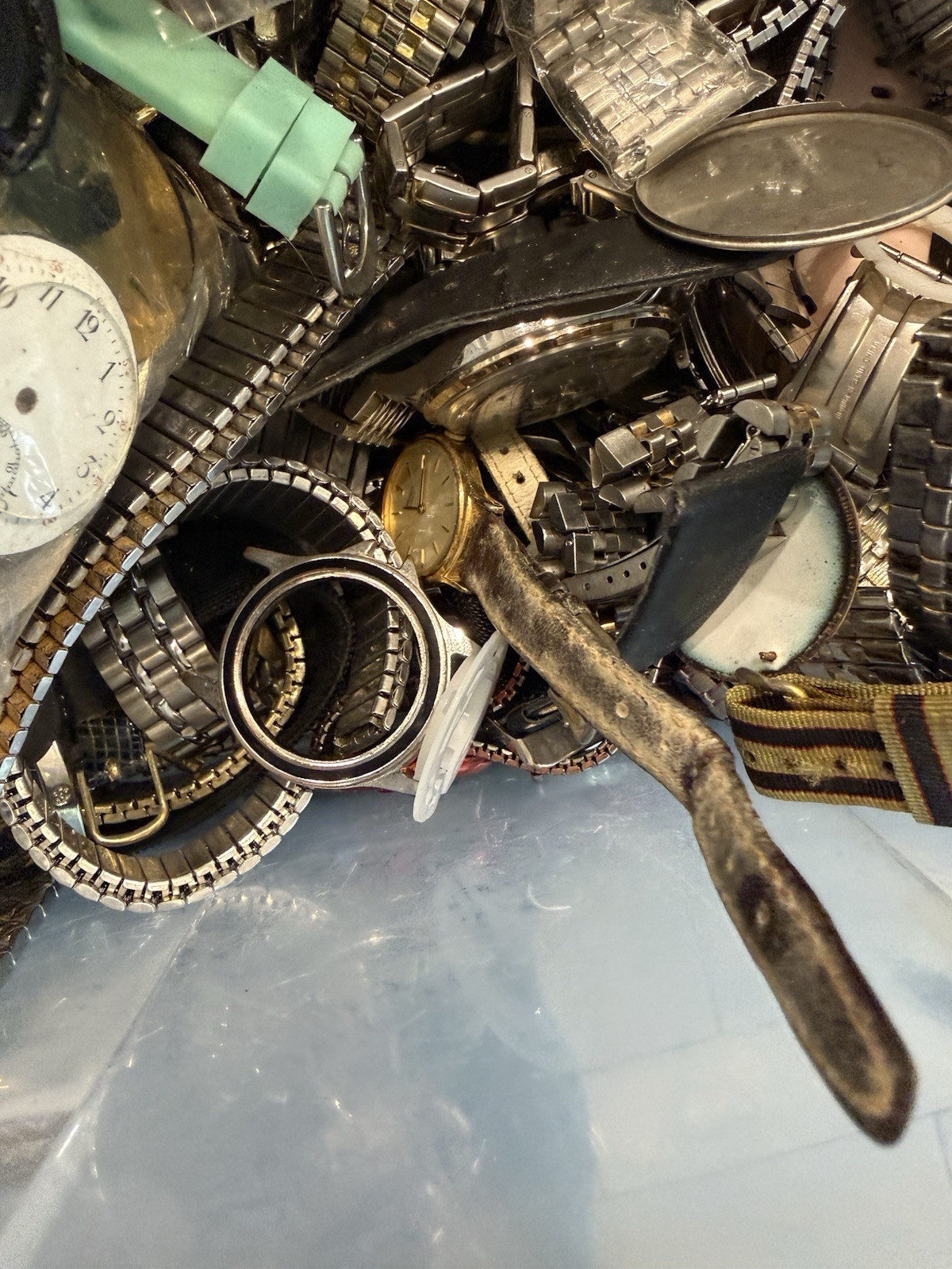 19 Lb Watch Parts Lot Bands Cases Dials Movements Repair AS-IS Mixed Lot