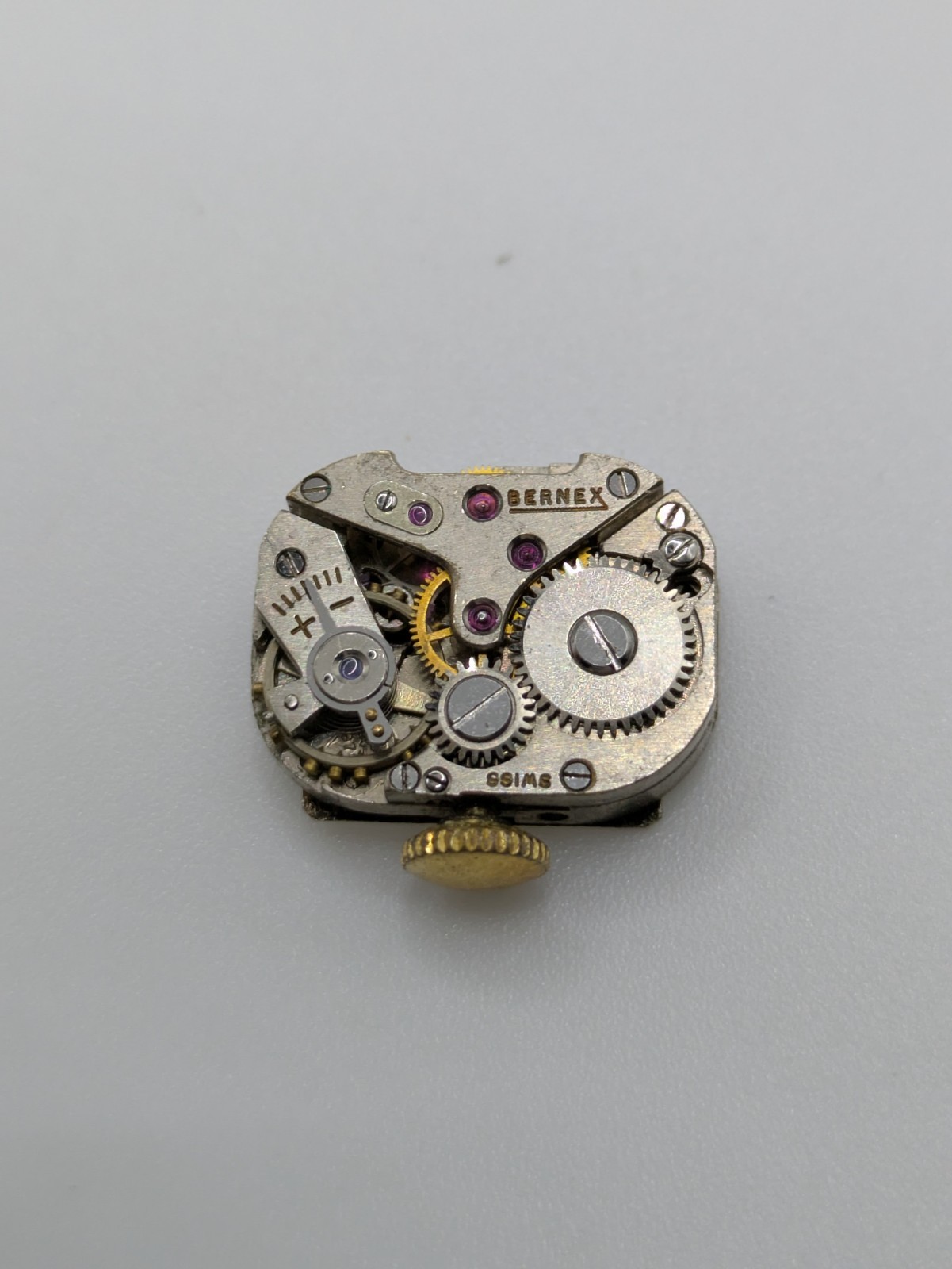 AS 976 Bernex Manual Wind Watch Movement Swiss Made 17 Jewels Untested 14.8mm