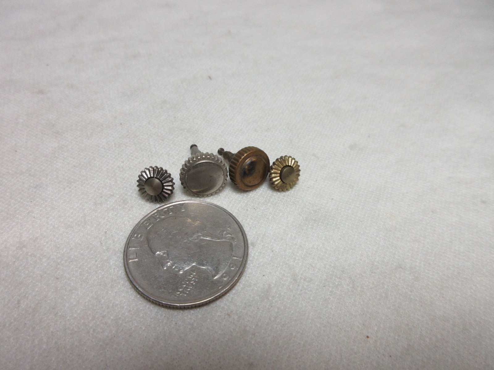 VINTAGE LOT OF POCKET WATCH CROWNS WATCHMAKERS REPLACEMENT PART #4