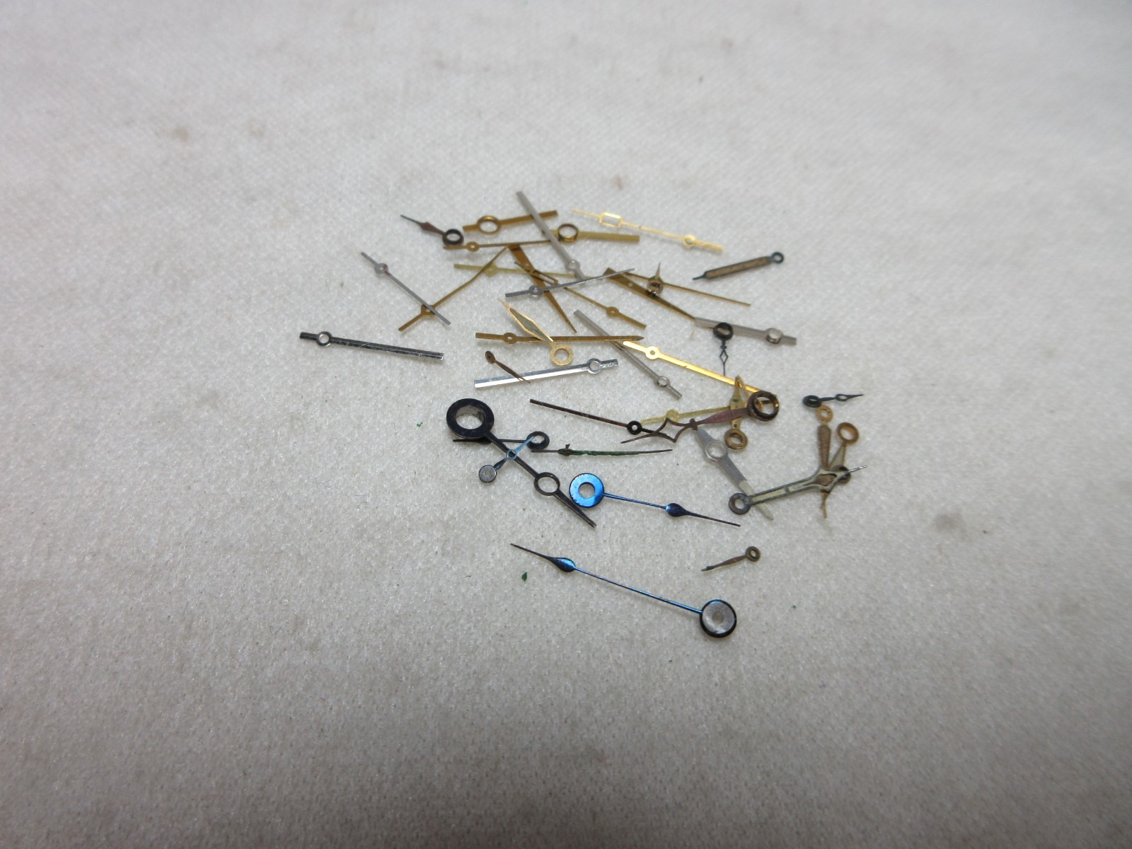 LOT OF 40 WATCH HANDS WATCHMAKER PARTS ASSORTED LOT POCKET / WRIST WATCH