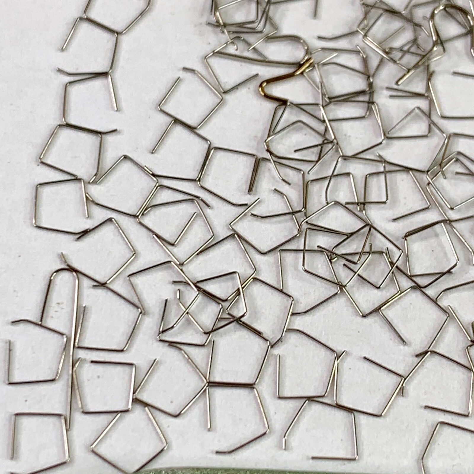 100 Watch Click Springs Parts Steampunk Art Repair Watchmaker Lot Square Wrist