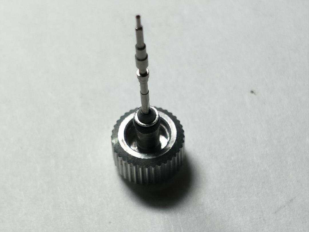 1E70A3SNW0 GENUINE USED CROWN W/ STEM SEIKO SKX SERIES 7S26-0020 /28/29/K0