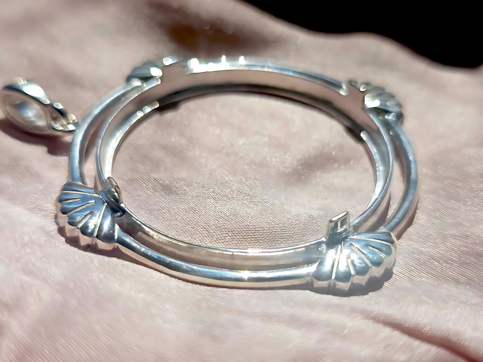 925 Sterling Silver Prong Back Clamshell Edge Bezel for 34mm Mexican 1 Peso