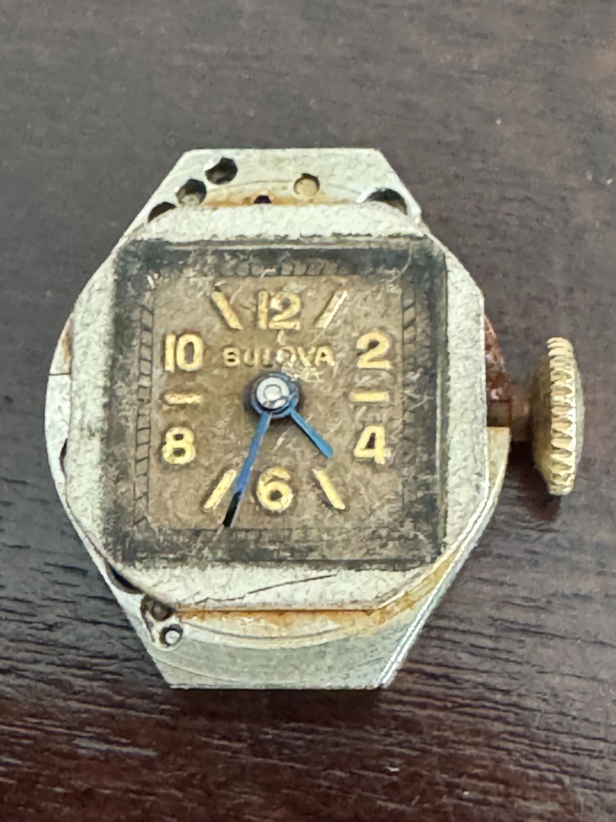 VINTAGE LADIES BULOVA WRISTWATCH MOVEMENT CAL. 6AM NOT RUNNING BAD STAFF