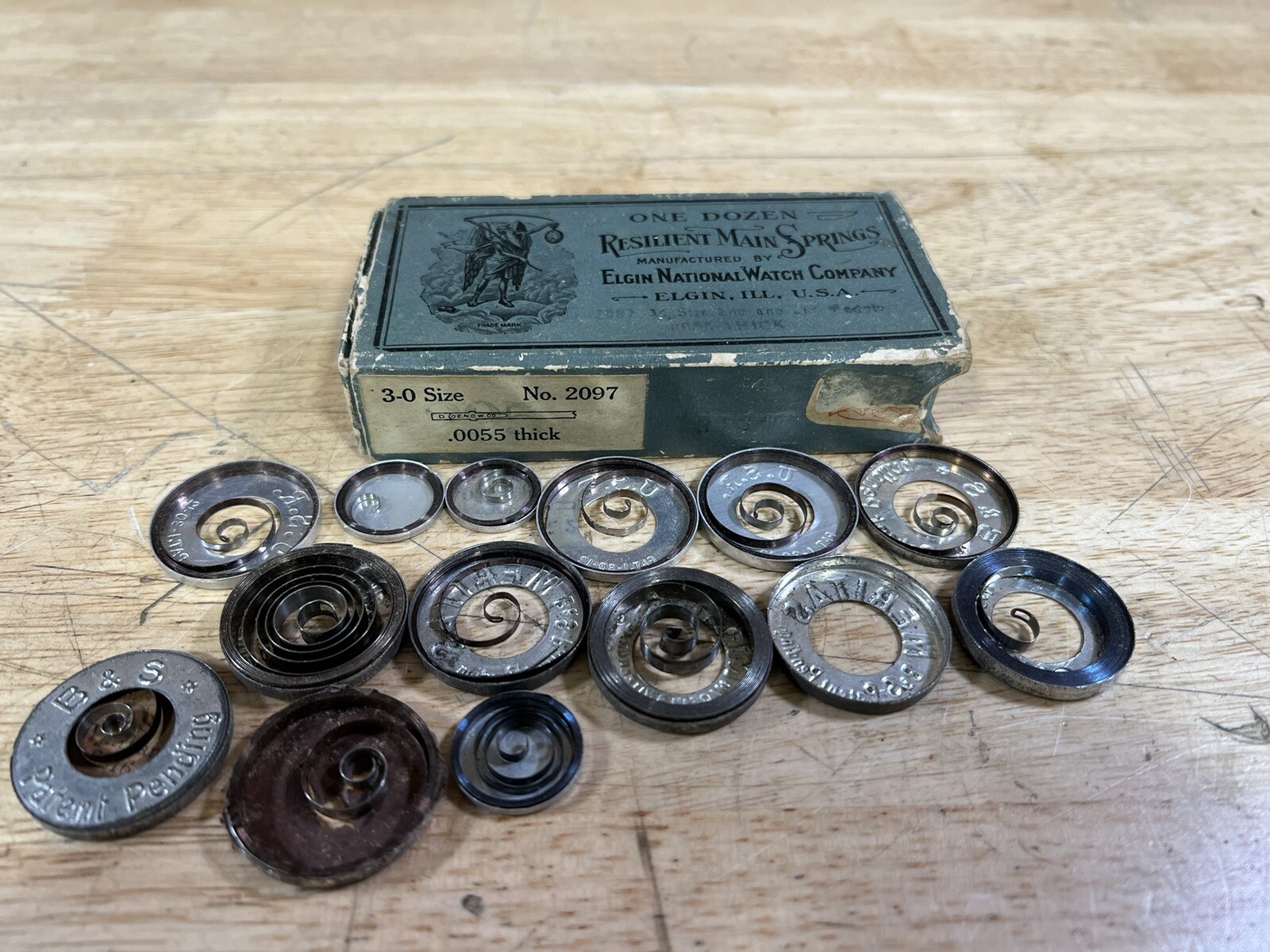 Vintage Dozen Elgin National Watch Co. Resilient Main Springs Box 2