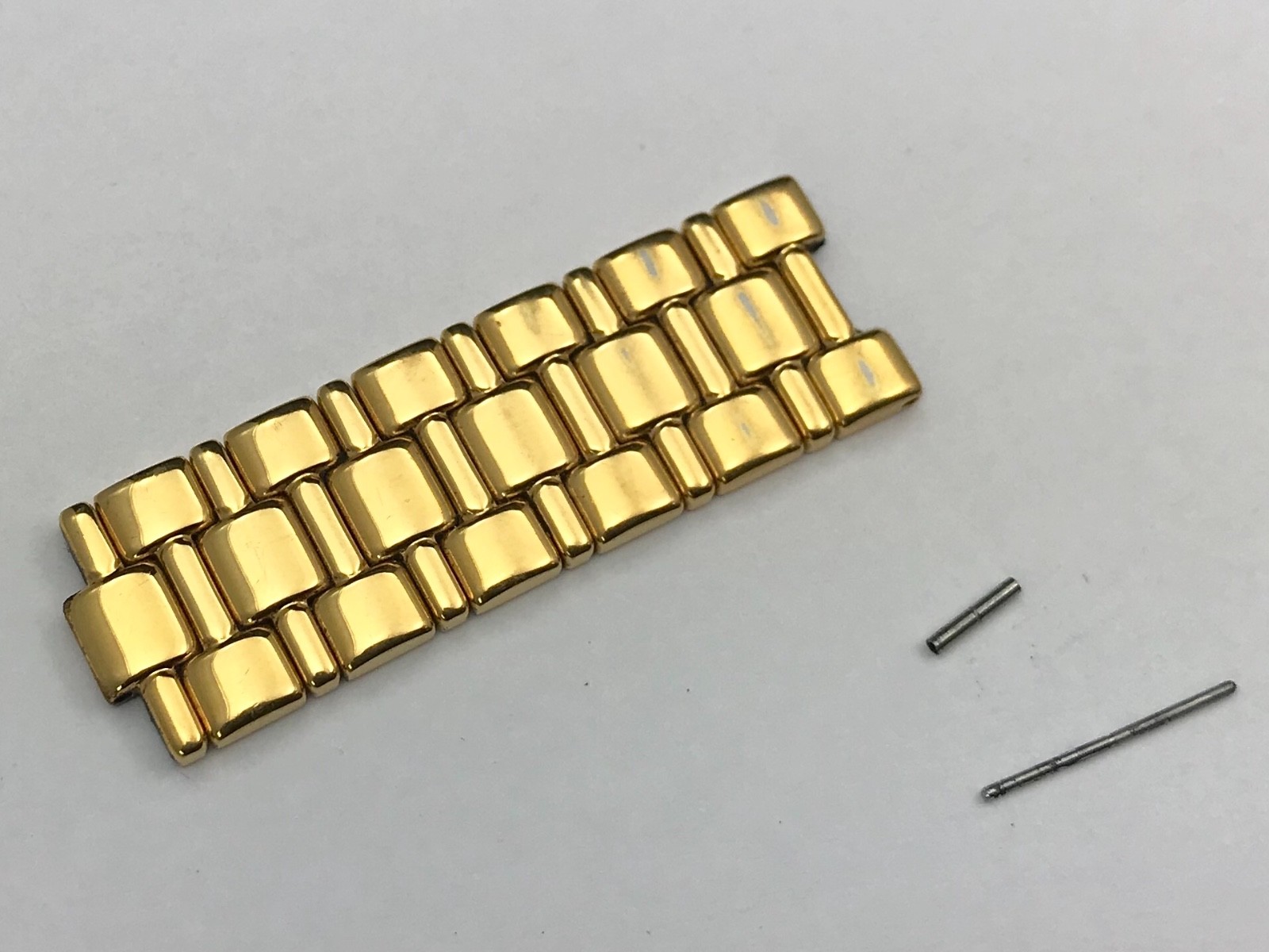 Ladies Movado CONTINUOUS Partial Band Model 87.A1.821 Gold Tone 15mm 87 A1 821