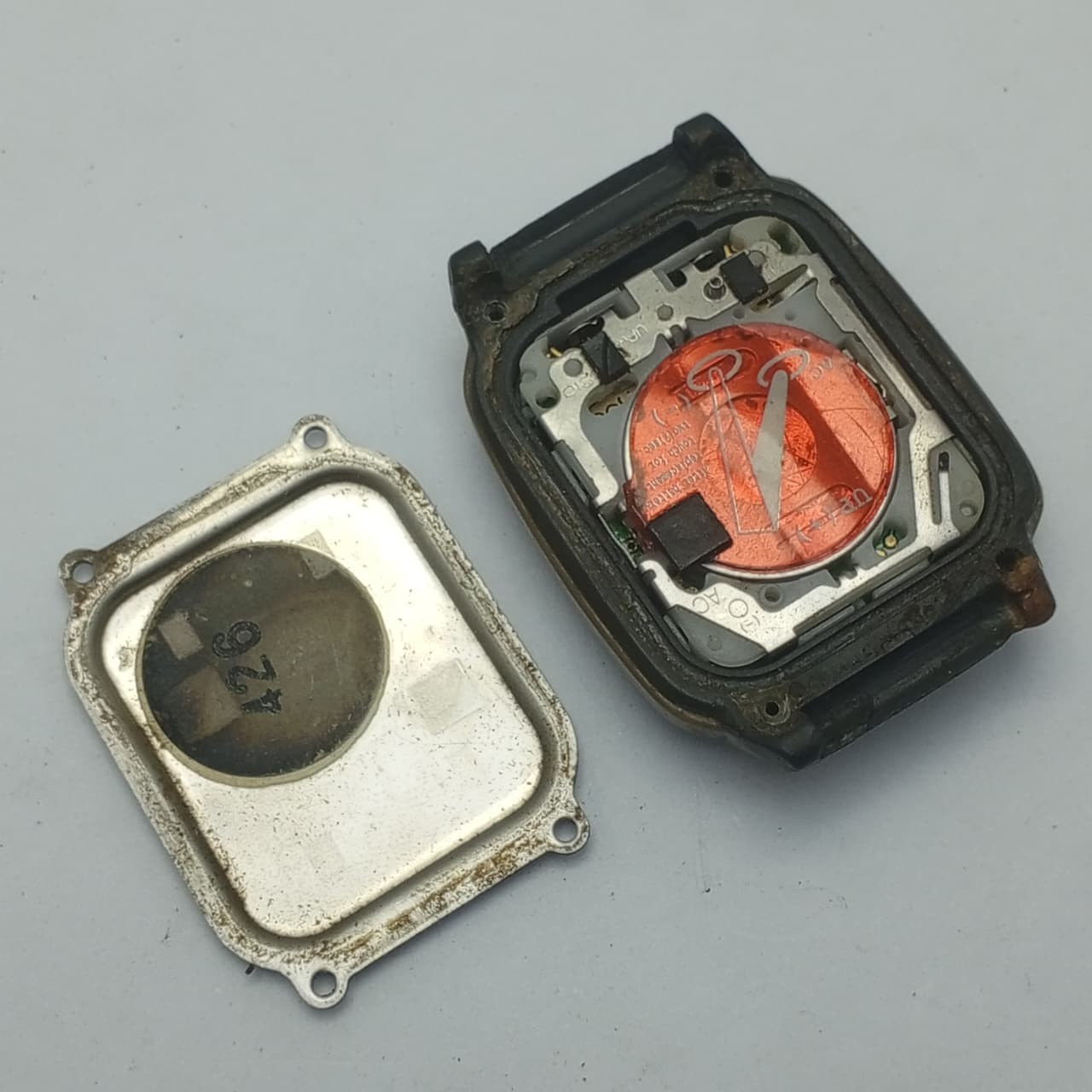 Casio Multi Lingual Data Bank DB-37H Illuminator 2524 Vintage Watch For Parts
