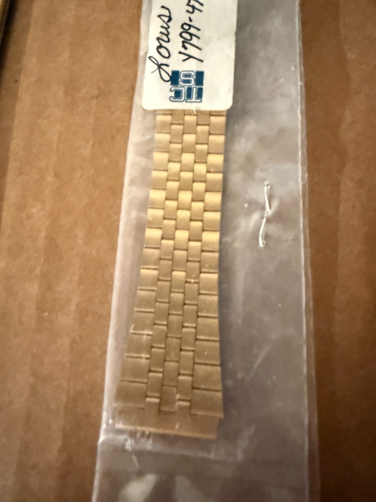 NEW Lorus Y799-4770 Vintage 70’s Digital Alarm Chronograph Men’s Watch Gold Band