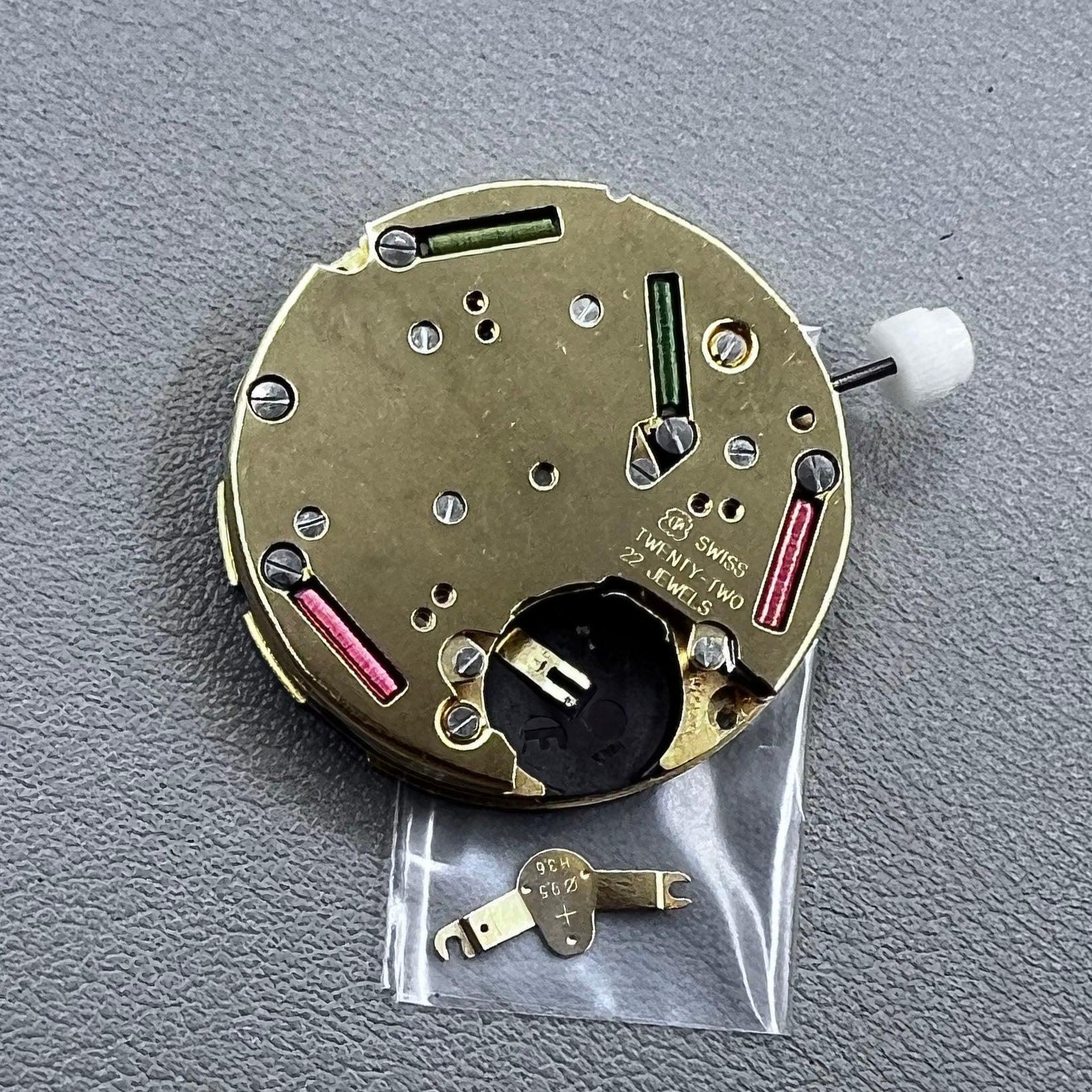 Golden Quartz Watch Movement ETA251.272 ETA251.274 White Disk Date at 4