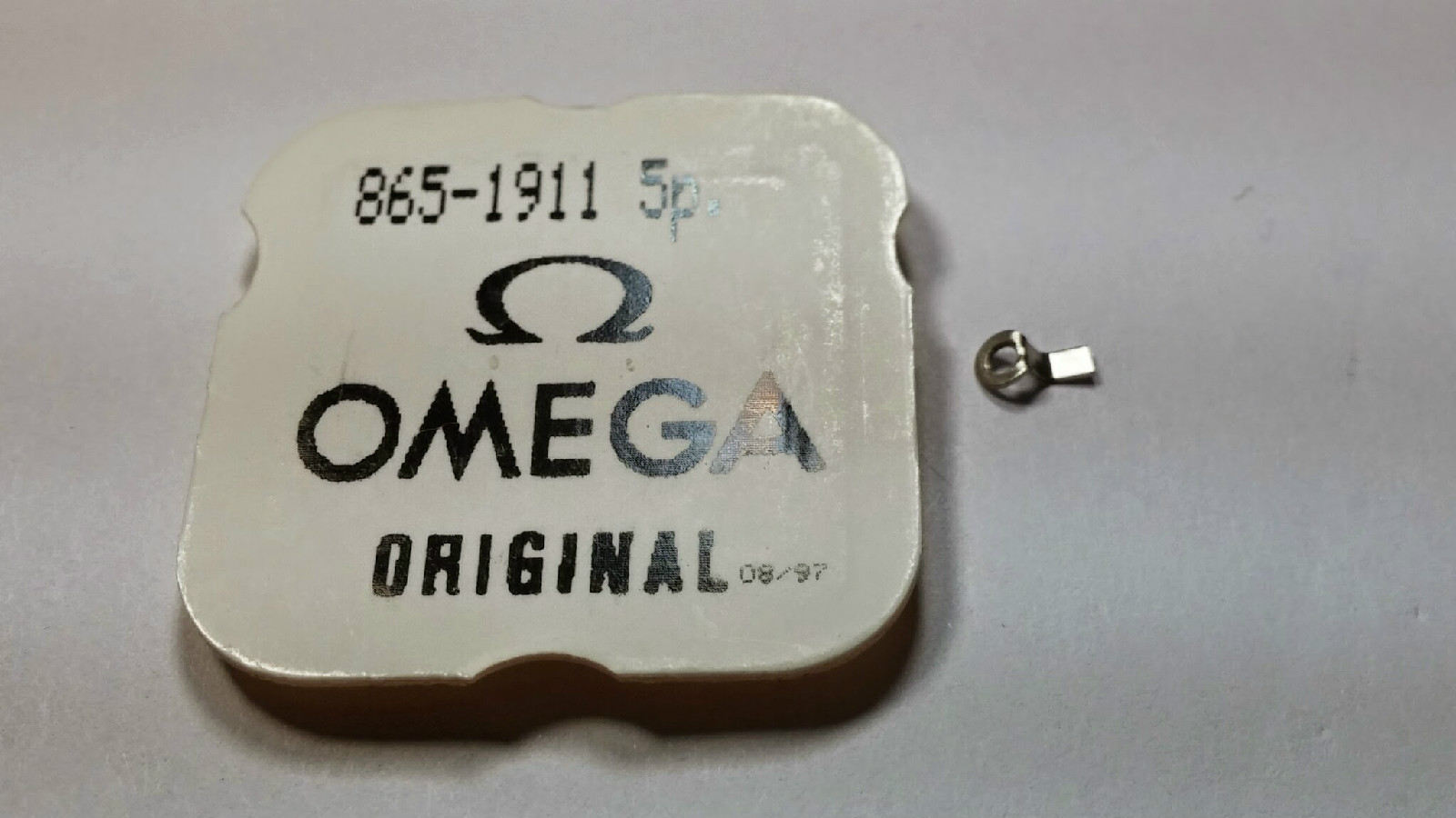 Vintage ORIGINAL OMEGA 865 1911 Case Clamp for Seamaster, watch parts