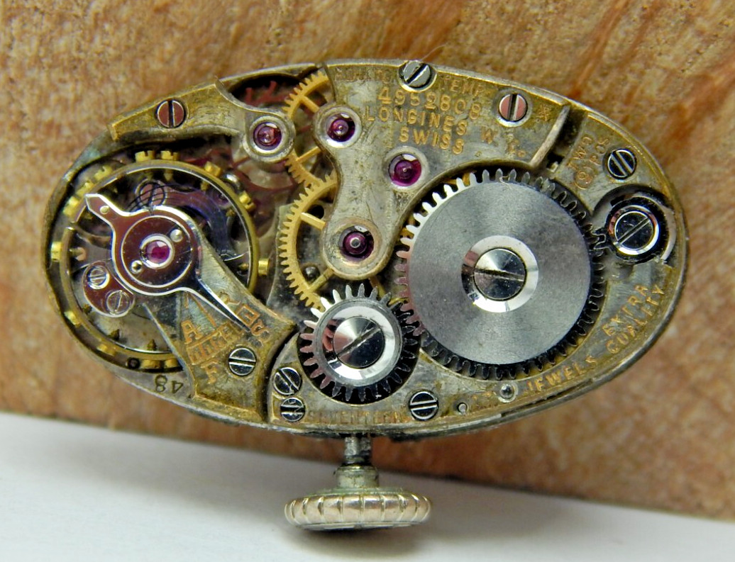 Vintage Longines 17 jewel adjusted art deco wrist watch movement with crown