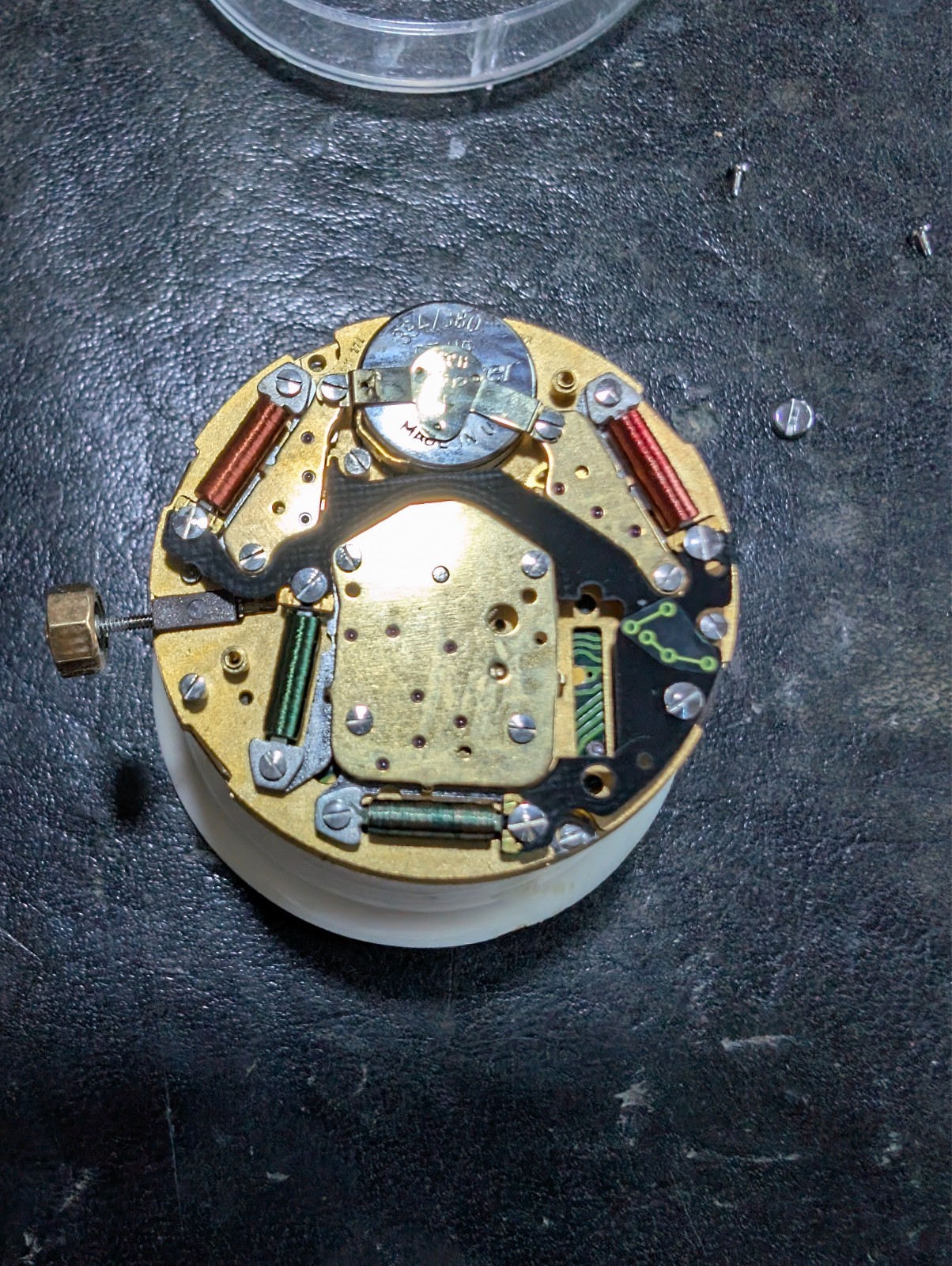 ETA – 251.272 – 22 jewels – SWISS MADE – QUARTZ