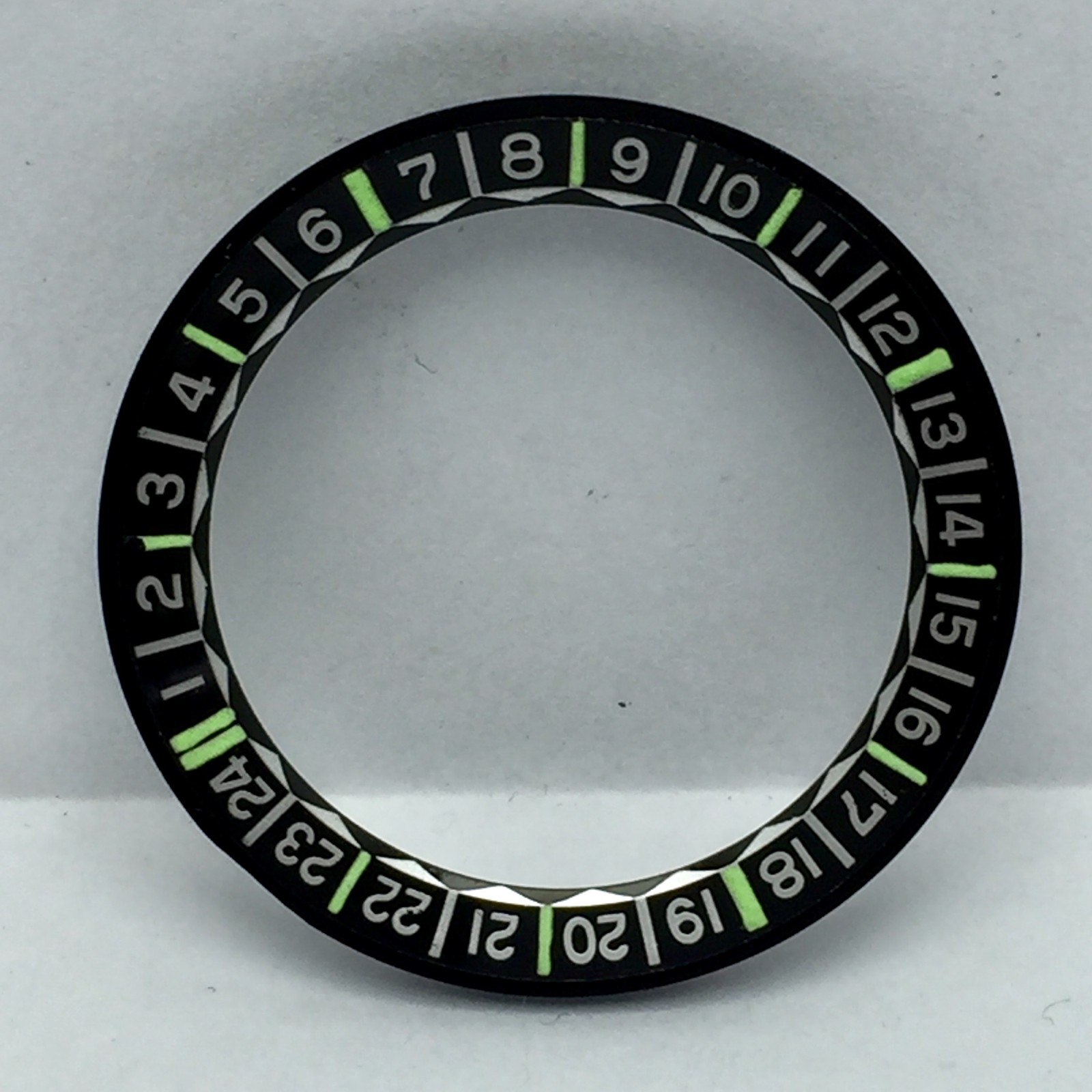 Orient World Diver Y469622-7A Watch Bezel Inner Ring NOS
