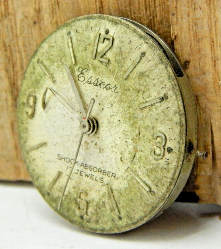 Vintage Esscos 17 jewel model 11E4B8 men’s wrist watch movement with dial & stem