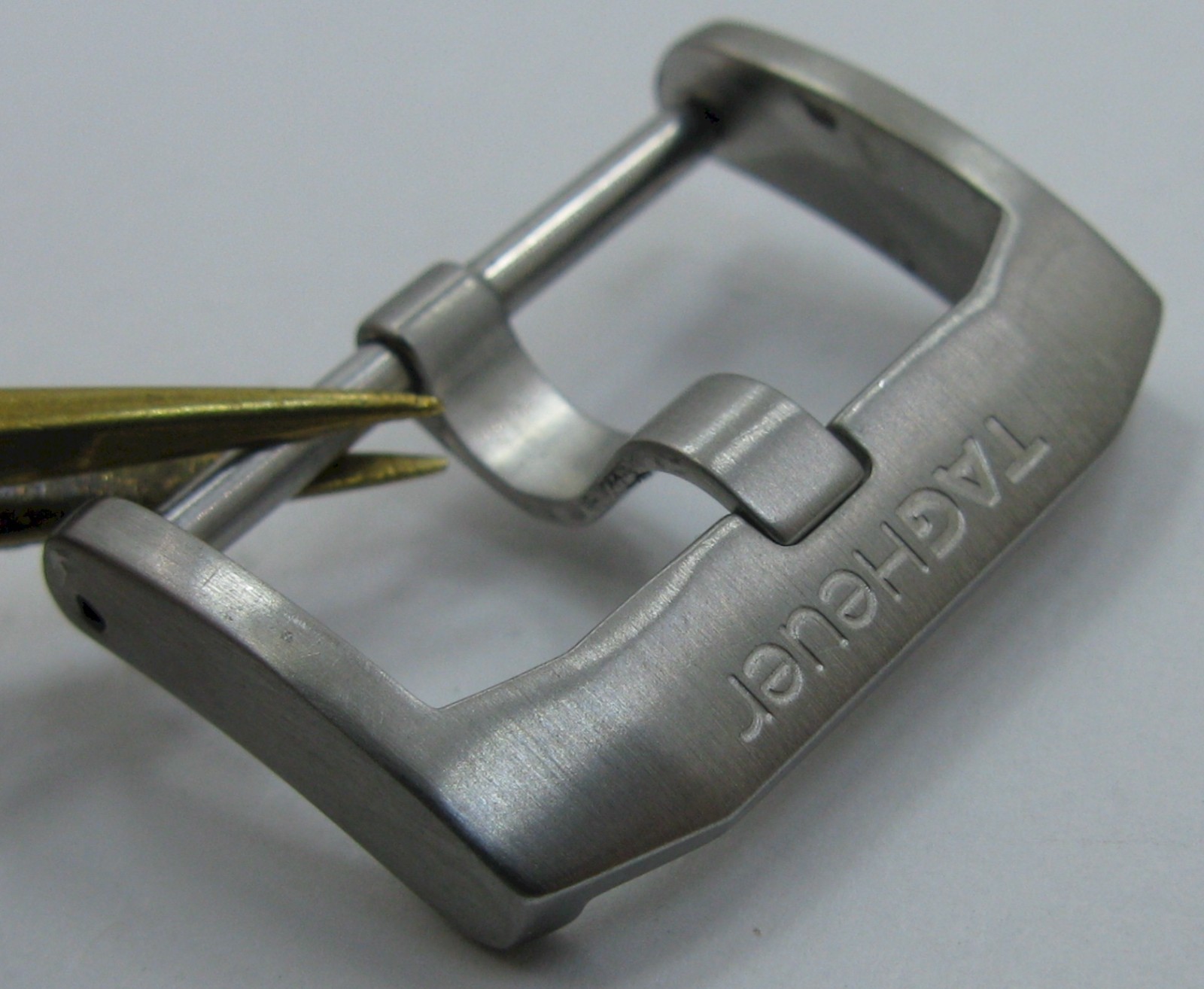 Tag Heuer 20 mm buckle in stainless steel extra fine condition