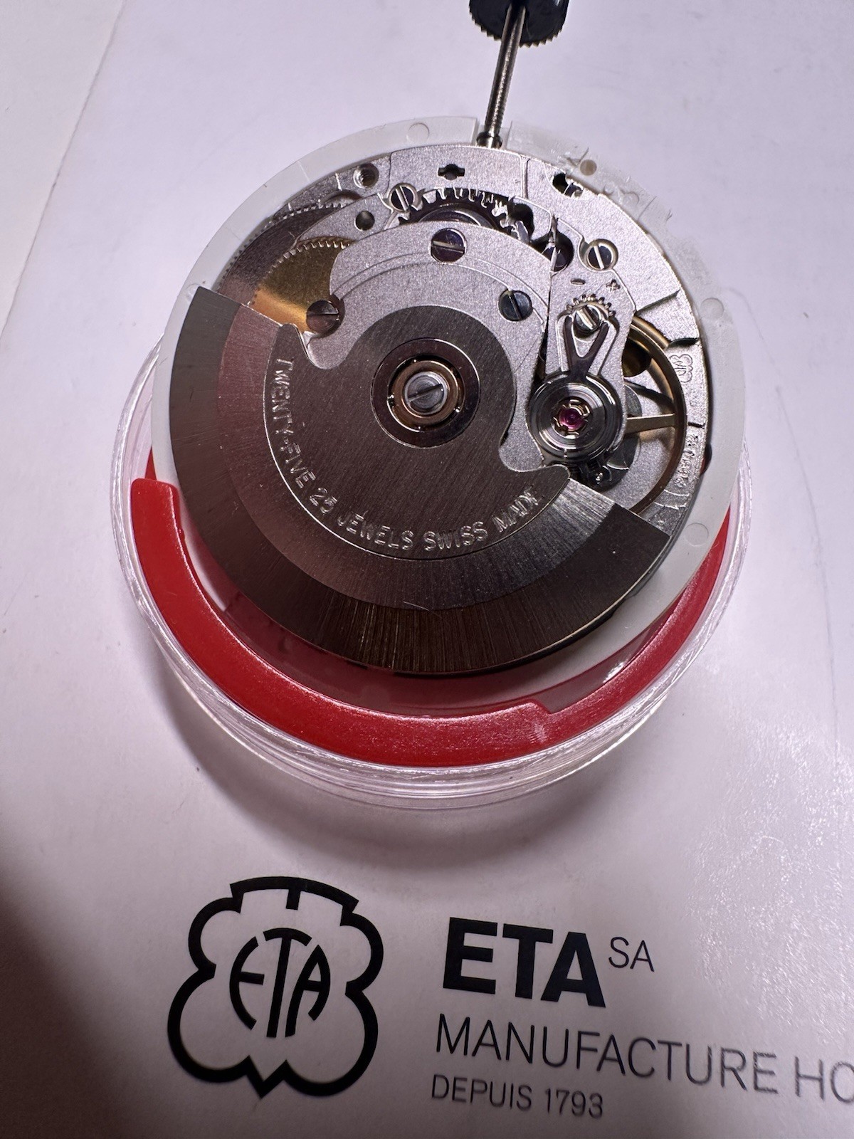Genuine automatic ETA 2834-2, 25 Jewels white disc date Swiss made