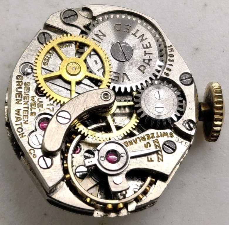 Rare Gruen W. Co. Cal. 210 17 jewel Center Seconds watch movement for repair