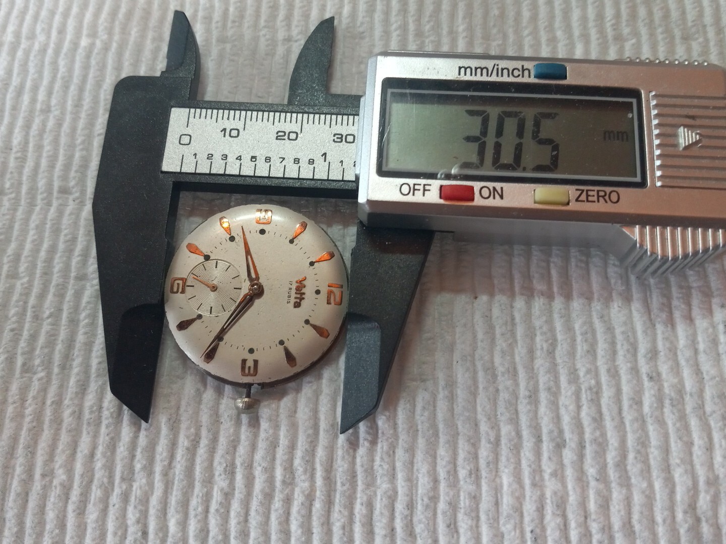 VINTAGE MEN’S VETTA 210 WRIST WATCH MOVEMENT, As Is