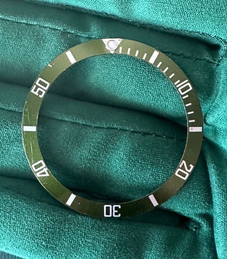 Authentic Rolex Submariner Kermit 16610LV Green Bezel Bezel Insert Rare OC#61225