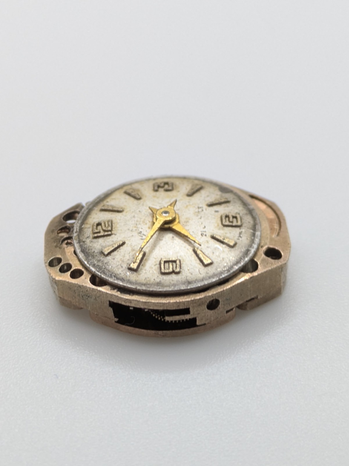 Accurist FHF 60 Manual Wind Watch Movement UNTESTED 21 Jewels Swiss 15.3mm