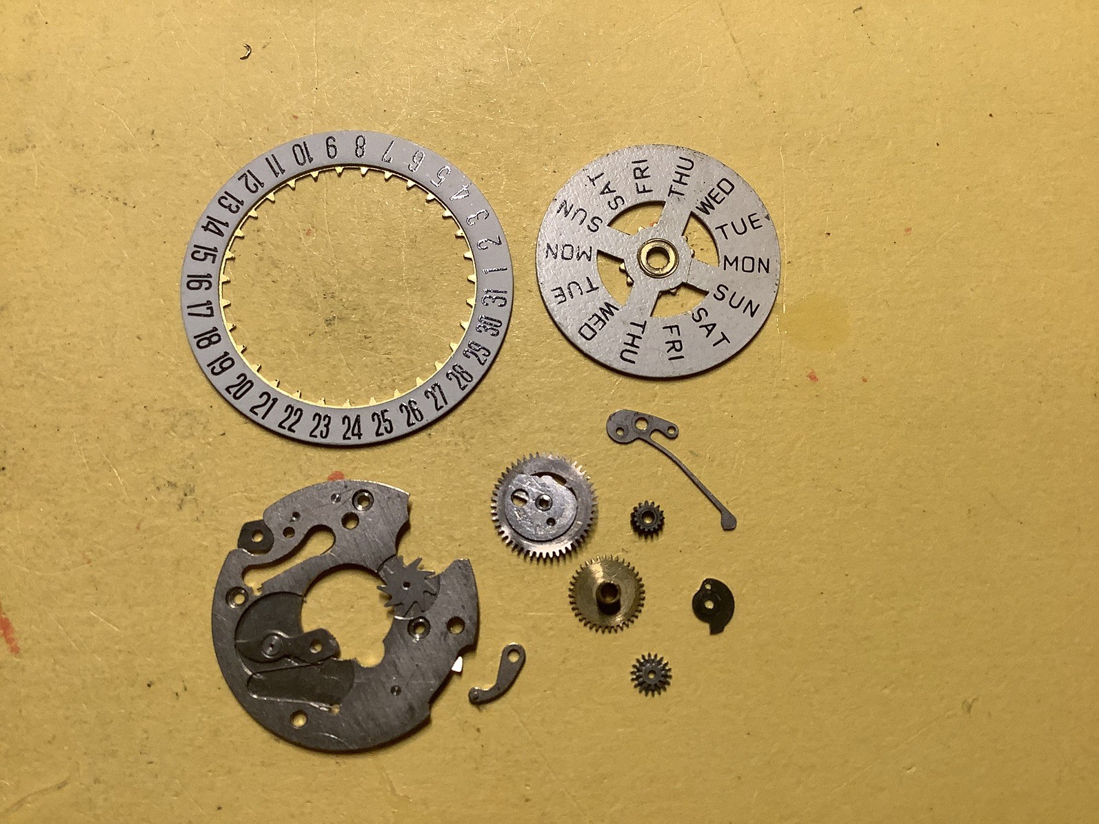 SOVIET WATCH PARTS RAKETA 2628H DATE & DAY Pack English Language
