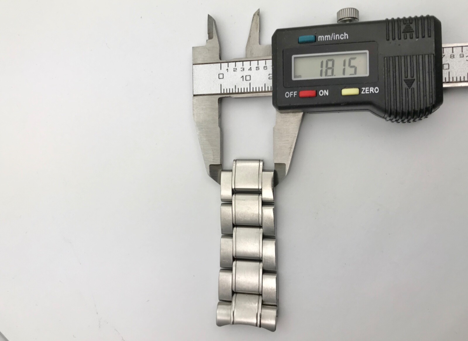Victorinox Swiss Army 241453 or 241360 or 241358 S/S CONTINUOUS Partial Band