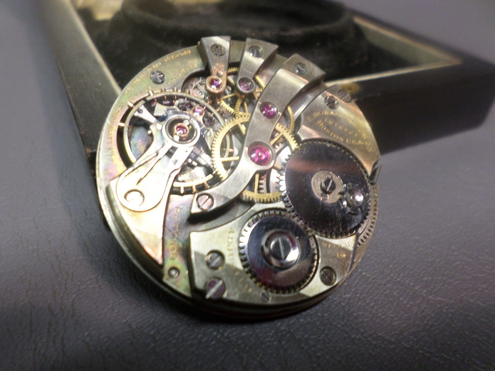 16 S HOWARD POCKET WATCH MOVEMENT 21 JEWEL W/ BOX – 5 POSITION – ADJUSTED