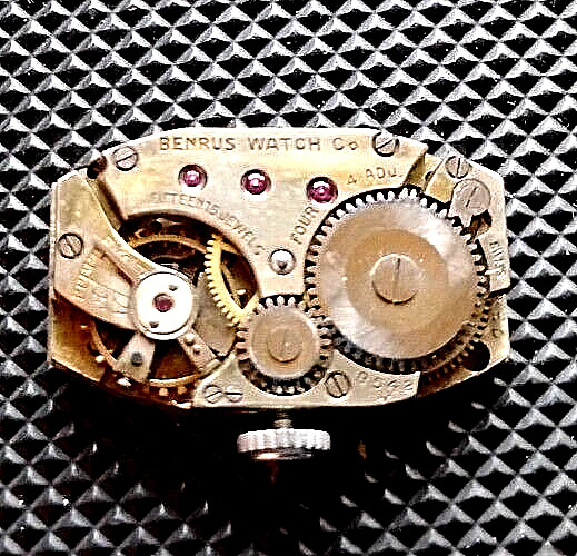 Benrus Art Deco 15 Jewel watch movement 4 adj. Good Balance