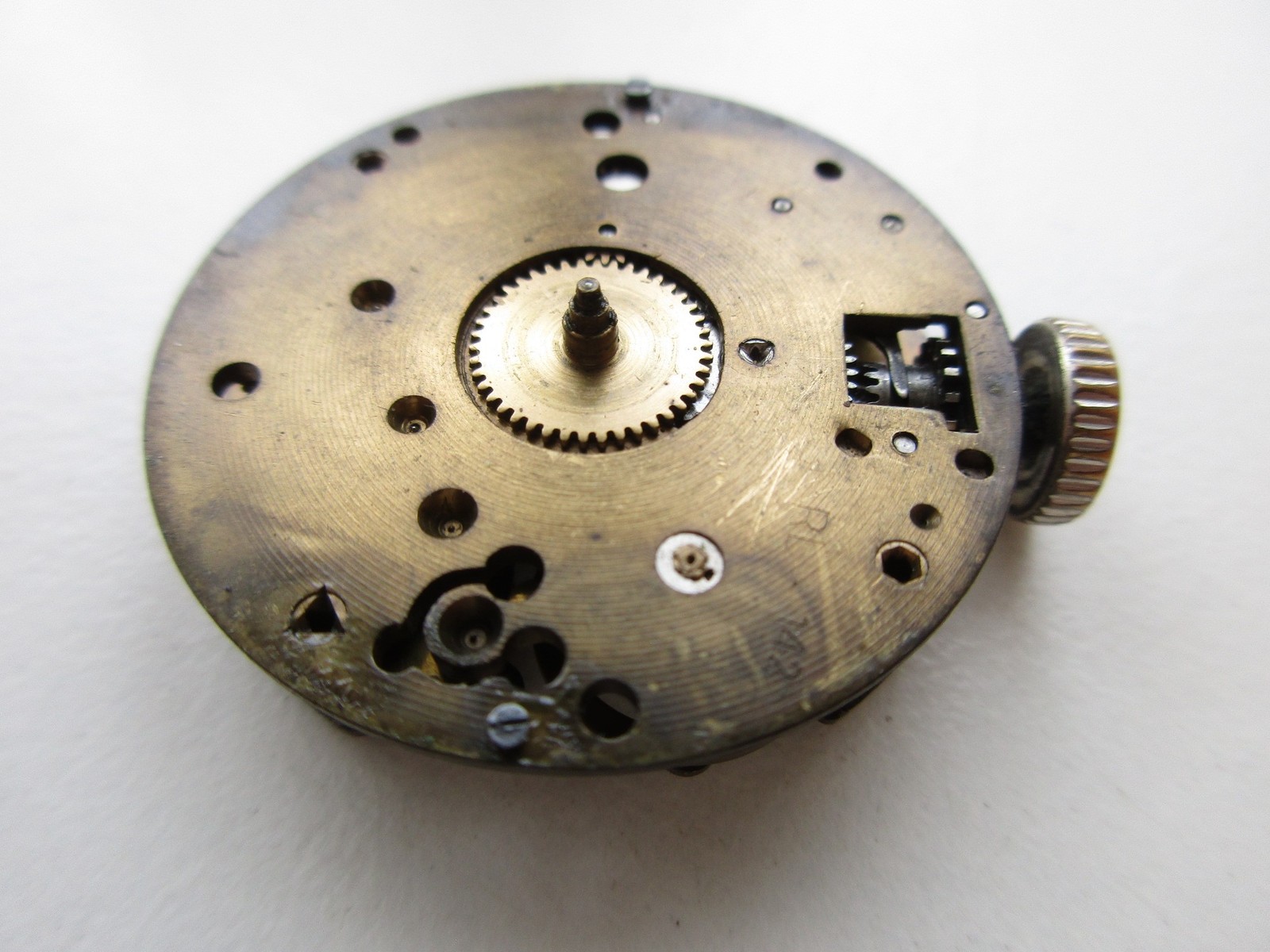 RL Ronda cal. 142 Swiss made vintage watch movement – running