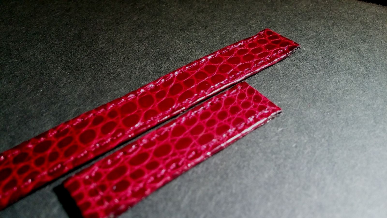 Original Must de Cartier Band 11/10mm SHINY RED/BURGUNDY Crocodile, for DEPLOYME