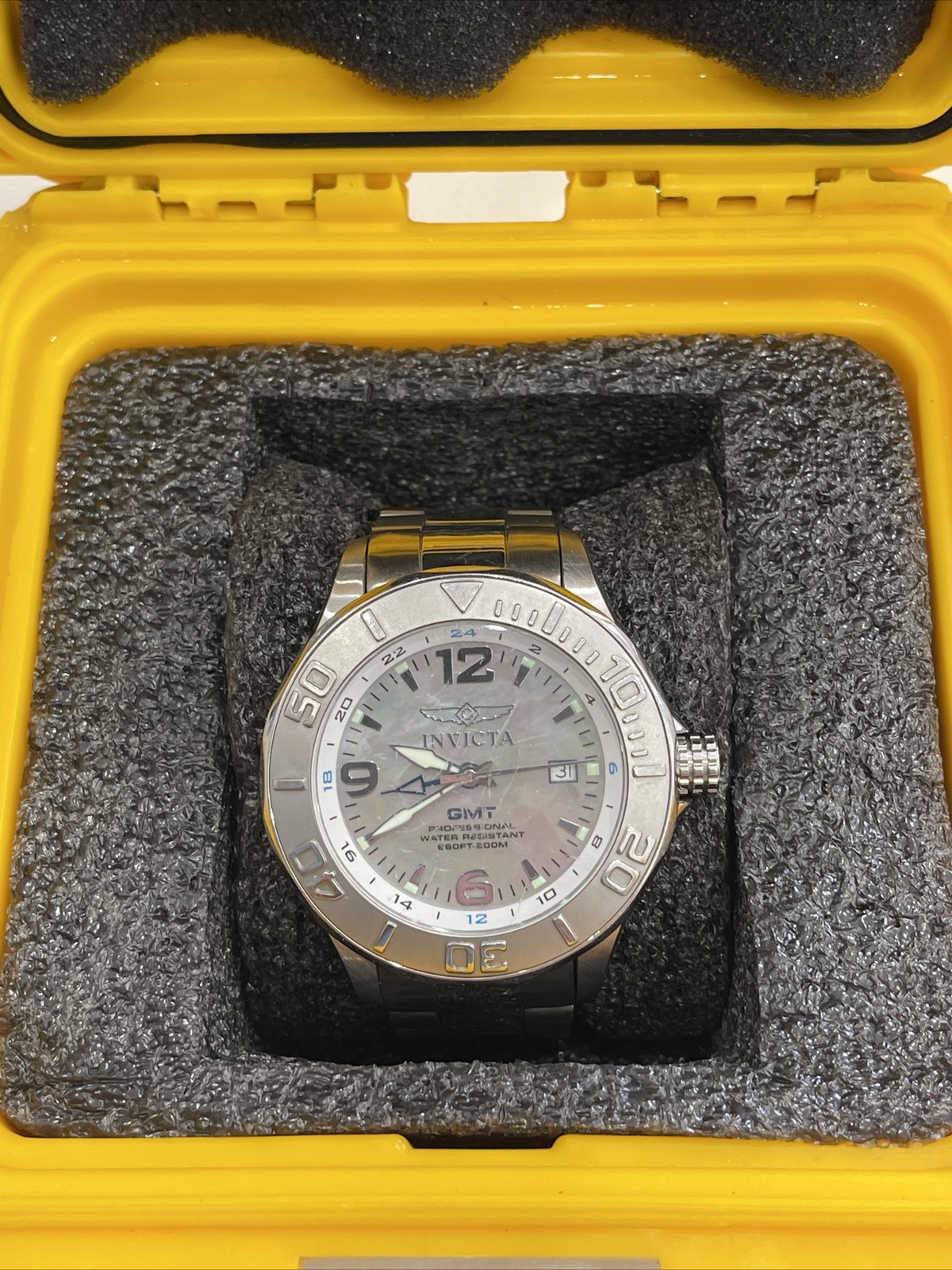Vintage Invicta 6888 MOP GMT Mother of Pearl /w Box. Free Shipping!