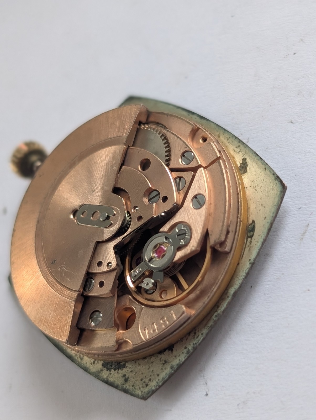 Vintage Omega 1481 Automatic Watch Movement (Runs-ish But Spares/Repairs)