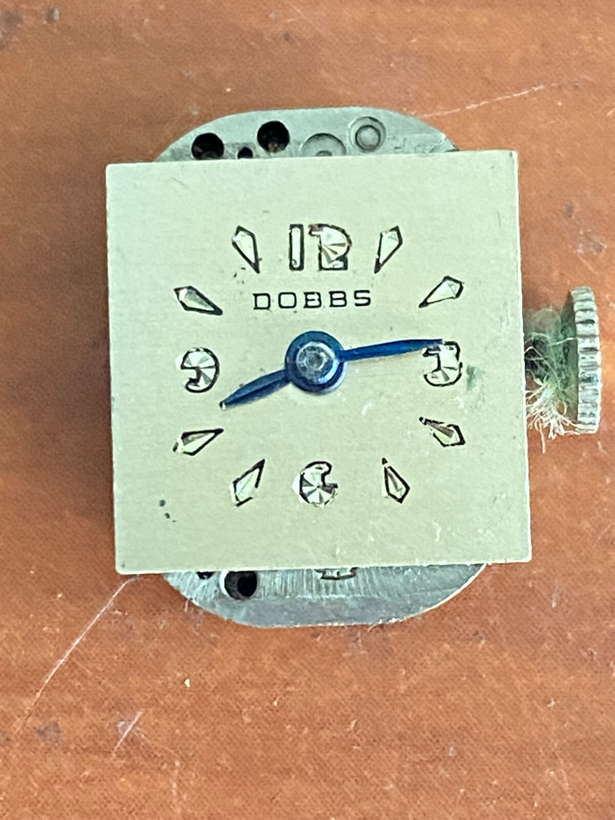 VINTAGE LADIES 15.9MMX12.25MM BANNER WRIST WATCH MOVEMENT, KEEPING TIME,17 JEWEL
