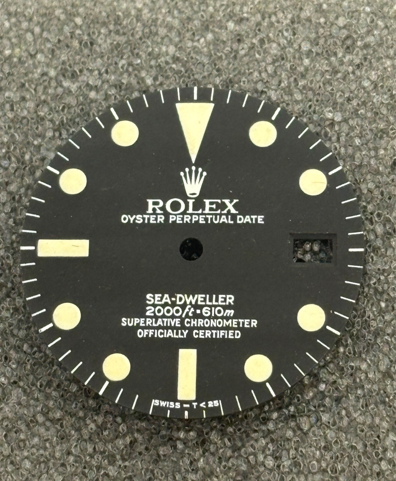 Rolex Vintage Sea-Dweller Model 1665 2000ft. Beautiful Original Dial