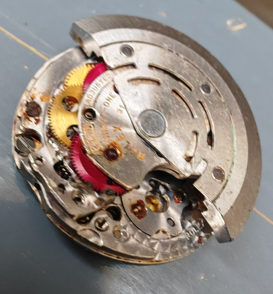 Orig ROLEX CAL 2236 Movement INCOMPLETE NON WORKING FOR PARTS DAMAGED bent