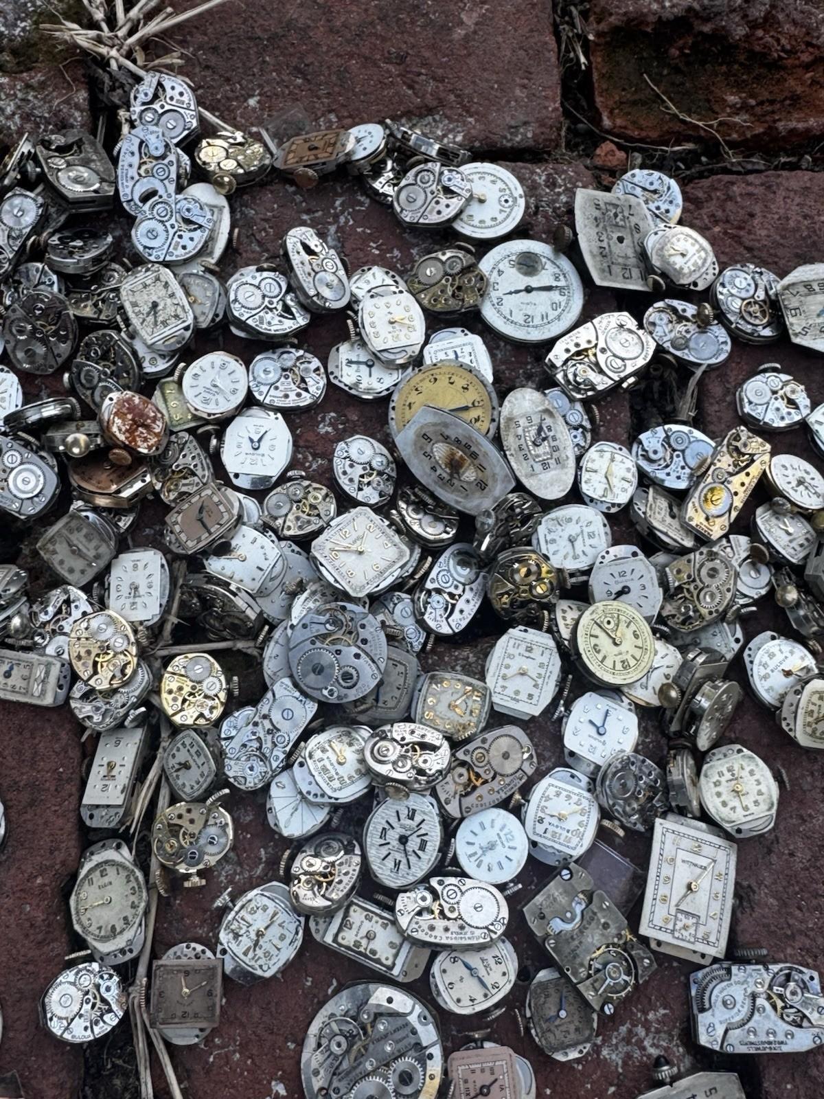 166 + Vintage Watch Movements Lot – Bulova, Elgin, Hamilton, Gruen, Waltham