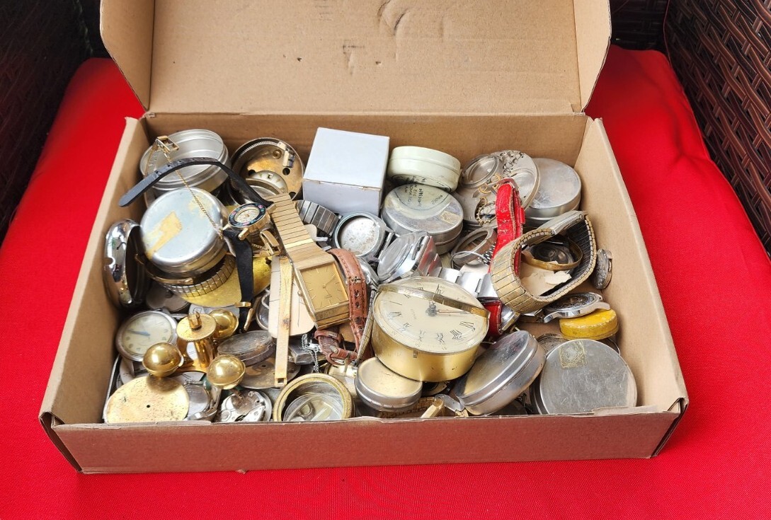 Vintage Pocket & wristband Watches Movements,faces,Crown for parts box #5 W1