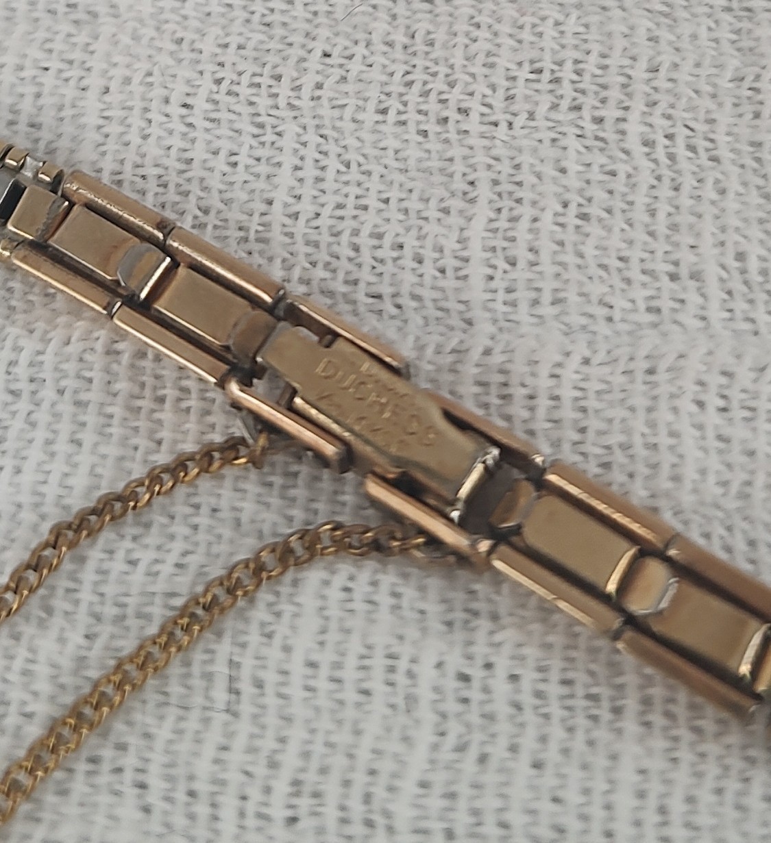 Vintage Helbros Swiss 17j Ladies Watch Movement & Duchess GF Band For Parts