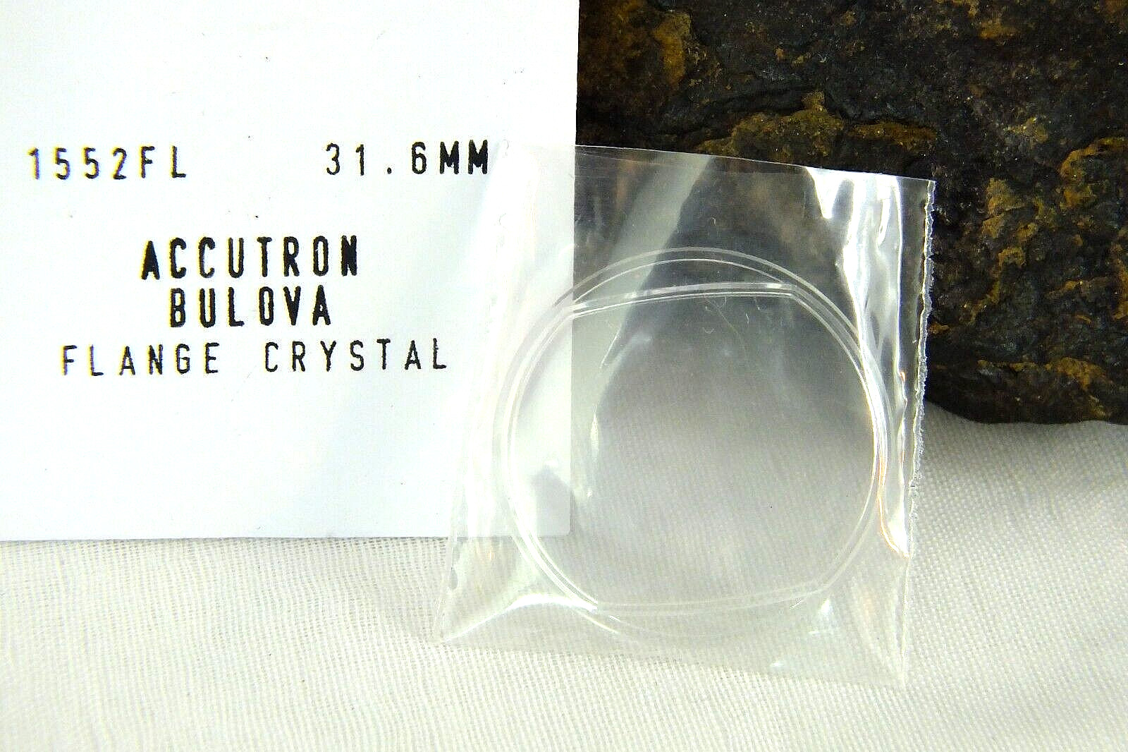 NOS Bulova ACCUTRON FLANGE Crystal #1552FL – 31.6mm