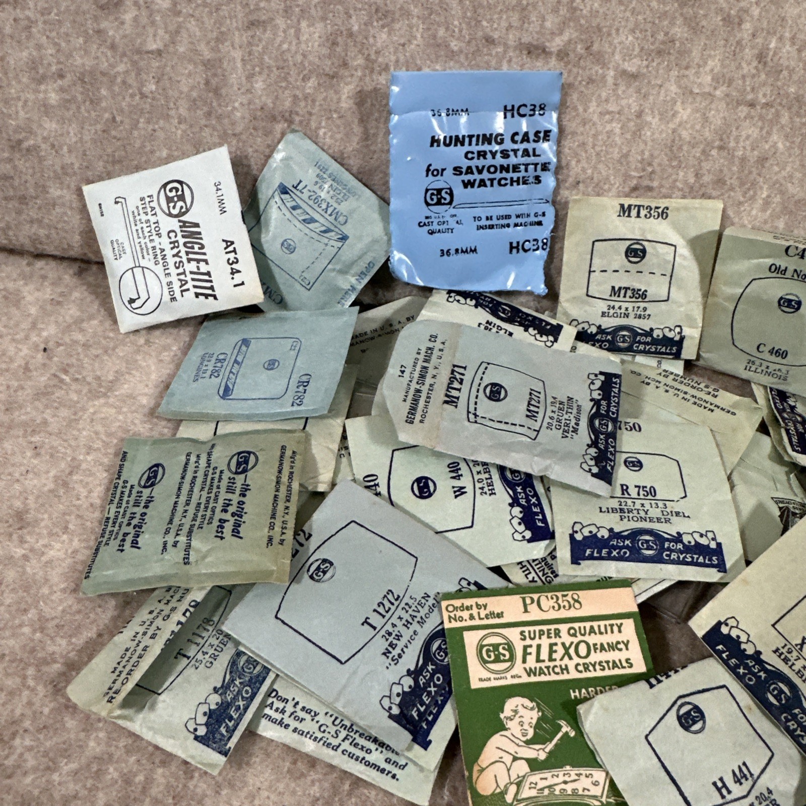 LOT OF ELECTRO SEAL PERMATEX GS ROUND WATCH CRYSTALS WATCHMAKER