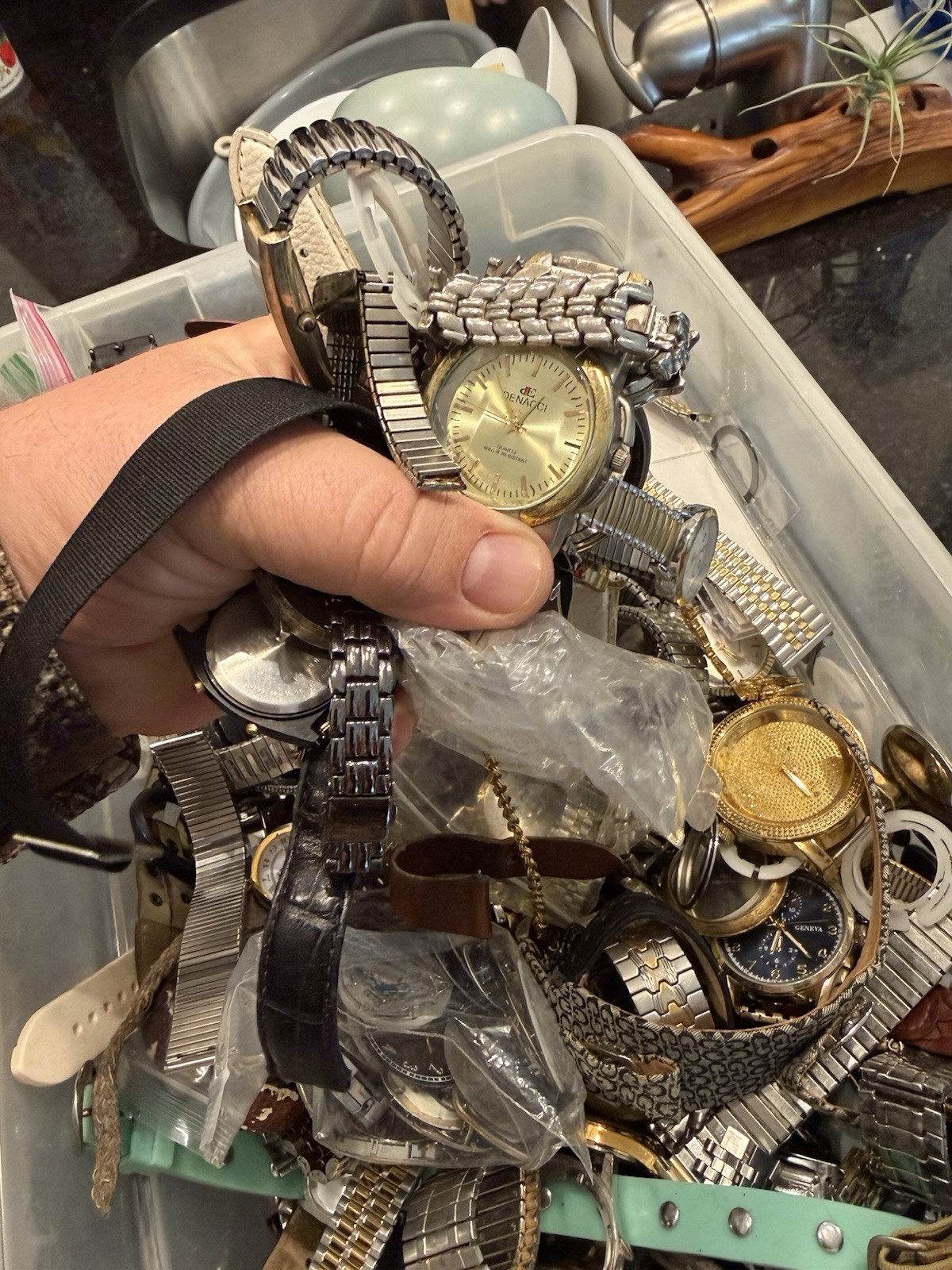 19 Lb Watch Parts Lot Bands Cases Dials Movements Repair AS-IS Mixed Lot